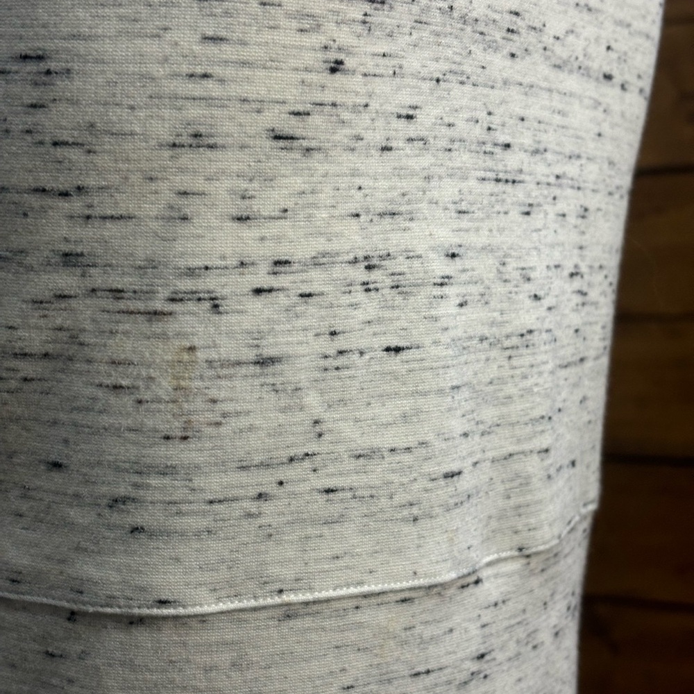 Aritzia Wilfred Pencil Skirt with Side Zippers - Picture 6 of 9